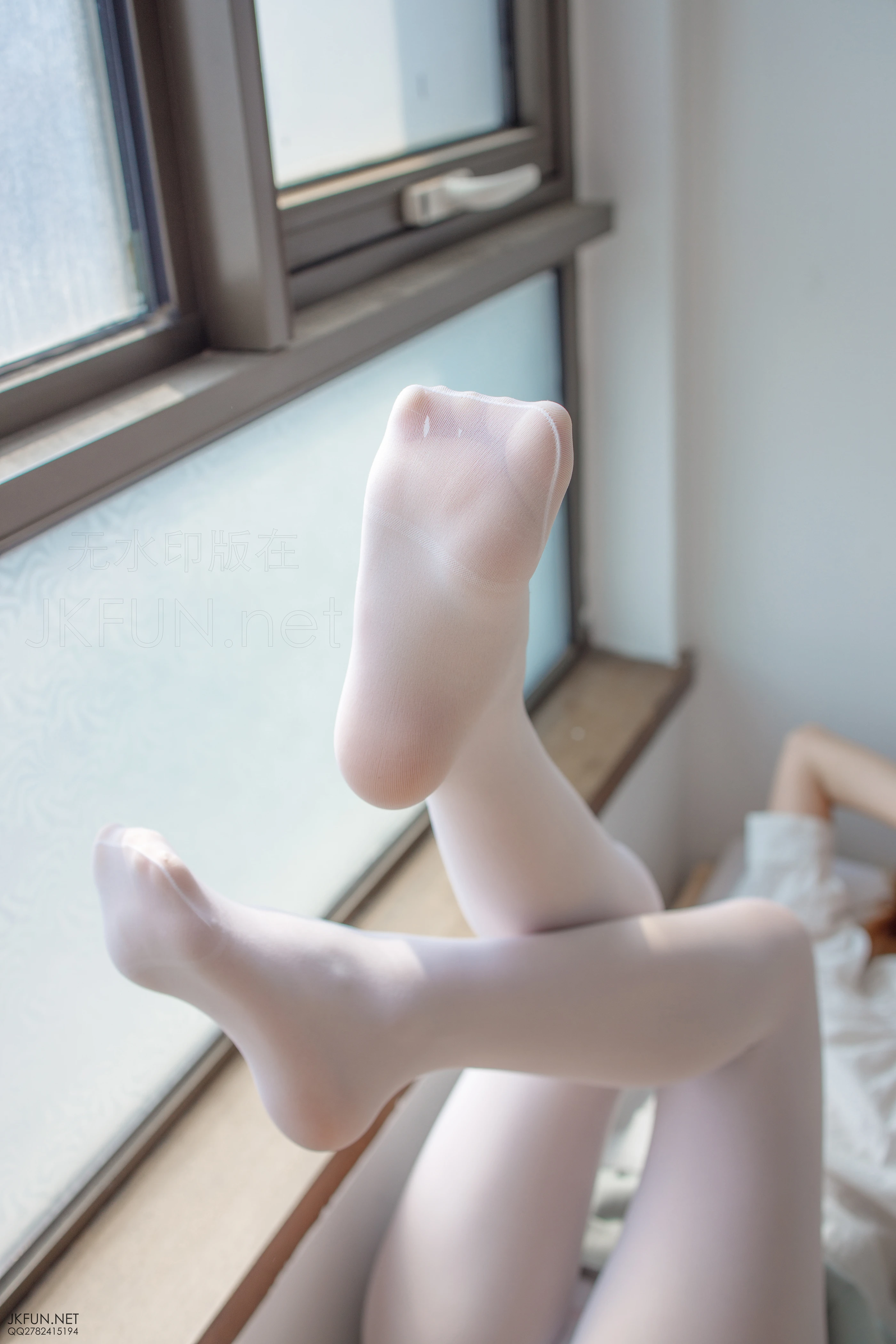 森萝财团 [JKFUN-009] 50D白丝按摩仪 [105P 1V]插图1